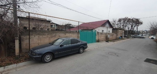 Продается дом, по улице Ессениязова -уголулицы Б. Момышулы