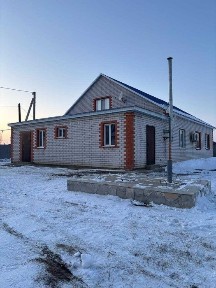 Мансард үй сатылады.