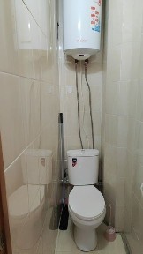 Продам двухкомнатную квартиру в центре города.