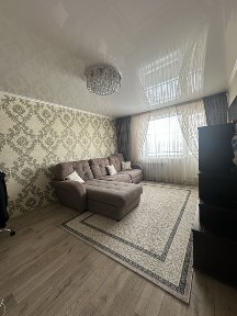 Продается 2-комнатная квартира в 5 микрорайоне 10 дом.