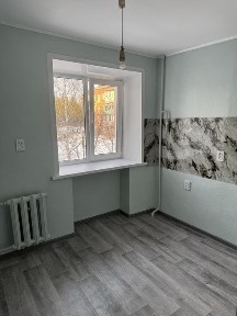 Продам 2 комнатную квартиру в центре города.