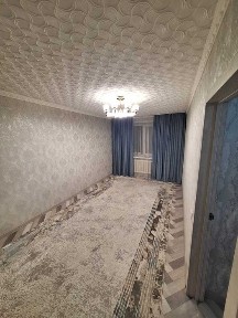 // 4 комн. кв. в центре рядом с ТЦ 