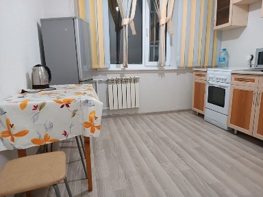 Сдам посуточно Ак. Чокина 107 однок. кв.