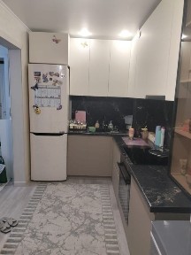 Продам 1 комн квар. 9-17, 1. этаж.