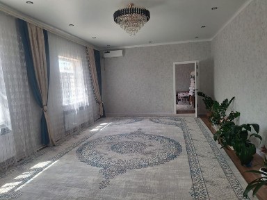 Үй сатылады тез арада саудасы бар хабарласыңыздар