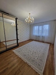 продается 3 ком квартира район Схи