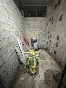 Сдается кладовка склад на левом берегу около Барыс арены 8 кв метра