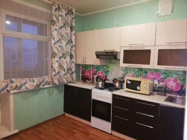 Сдам 3-ком квартиру Бензострой