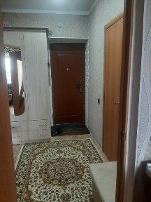 Квартиру продаю.
