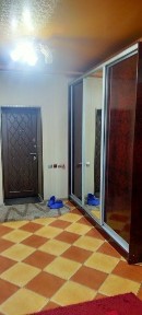 Продаю 2 дома одна и полтора этажные