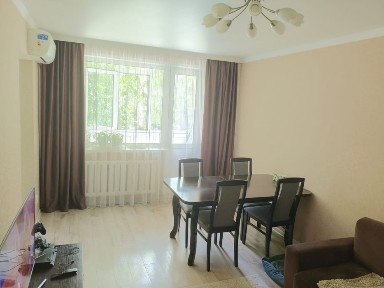 Продам 3хком квартиру район маг. Радужный.