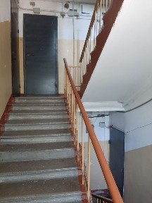 Продам 1,5 Пр. Назарбаева 48 (сталинка) !