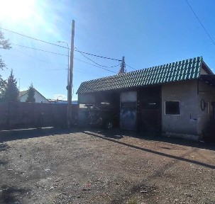 Продаю дом из 5 комнат 2х этажный с гаражом по ул. Школьная.