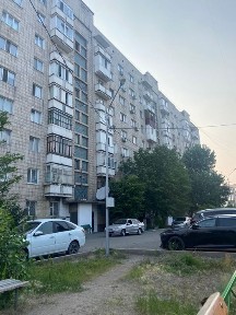 Продаётся с ремонтом и мебелью 3 комнатная квартира в центре