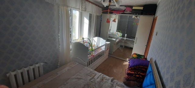 Продам 3 ком квартира. Центр! В подарок сарай с погребом!