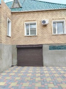 Продам коттедж и действующий бизнес на одном участке в центре