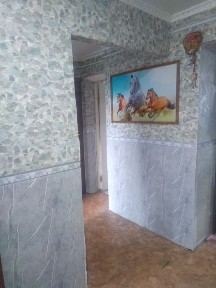 Продам квартиру 3 комнатную 64квм. 1977 год постройки. Район 20 школы