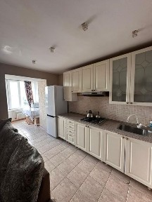 Продам двухкомнатную квартиру в 8 микрорайоне