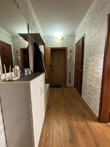 Продам 5 комнатную квартиру