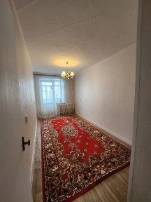 Продам 4 комн квартиру