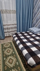 Сдаю 1 комн кв 9000,по часам 2ч -3т, 3ч-4т и т д. понедельно, 7 поликл