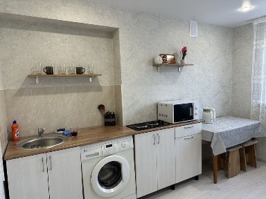 Часы в центре, Манакбай, Мечеть