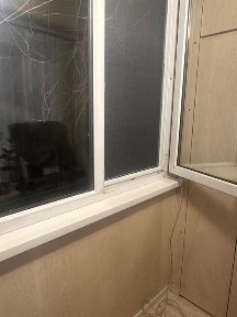 Продается 2 комн квартира в 1 мкр либо обмен на 3х комнатную с доплато