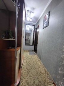 Сдаётся 1 ком Муратбаева Гоголя 200тыс