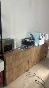 Сдам стол мастера маникюра