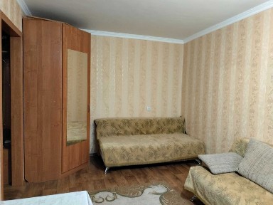 Продам 1 комнатную квартиру в районе ул. Камзина Шевченко