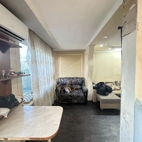 Продается 3 х комнатная квартира (6 мкр)