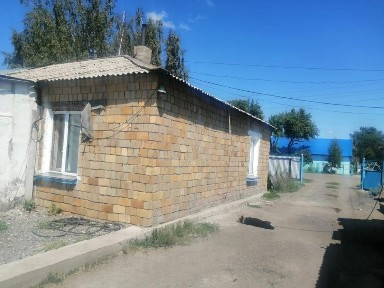 Продам дом в Нуринске