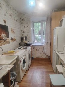 Продам 3-х квартиру 1/5эт, 65 кв. м,кирпич., ул. Серикбаева д. 29