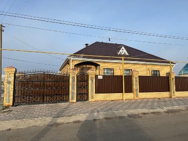Капитальный коттедж с жилым цоколем