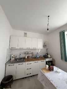 Подселениеге 1 қыз керек