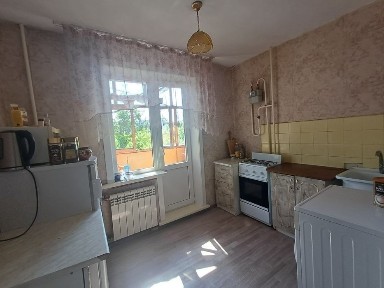 В продаже 1 комнатная квартира Ленинградка 3й этаж.