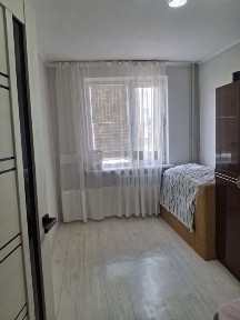 3 комн квартира 2 этаж мкр Акмешит