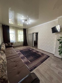 2-х комнатная. улица Абая. Посуточно