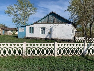 Частный дом в пригороде
