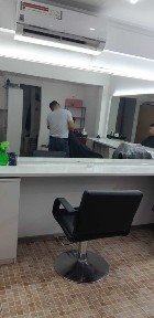 Аренда рабочего места для парикмахера или аренда полного зала