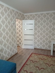 Продам светлую однокомнатную квартиру в районе ЖД вокзала. 2 этаж