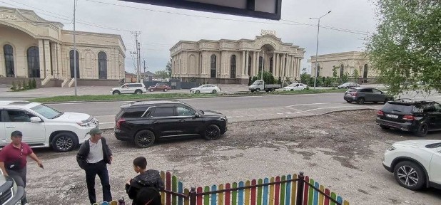 Аренда: Первый этаж от 20 до 140м2 угловой, первая линия район Aport
