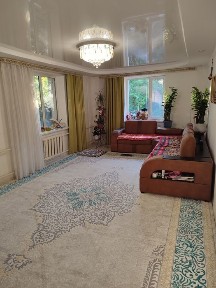 Продам дом в Харлем состоянии из 7 комнат, и баня внутри дома, все ус