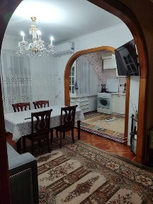 Продам четырёх комнатную квартиру
