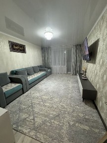 Продам квартиру в золотом квадрате! рядом школы, сады, магазины, ТРЦ
