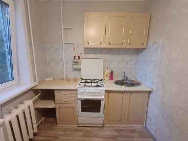 1 комнатная квартира Апельсин, 9 школа. 2й этаж.