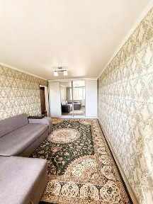 Продаётся 1 комн квартира в 4 мкр