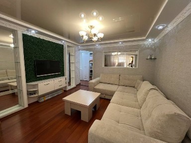 Продаётся 2х комнатная квартира пр. Независимости 5А на 2 этаже