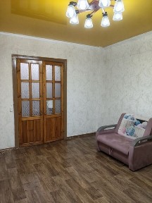 Сдам 2-комнатную, 80 тыс+ коммуналка ( депозит 20 тыс)