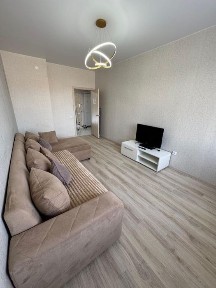 В продаже 2х комнатная в мкр. Береке на 1 этаже 60 кв. м
